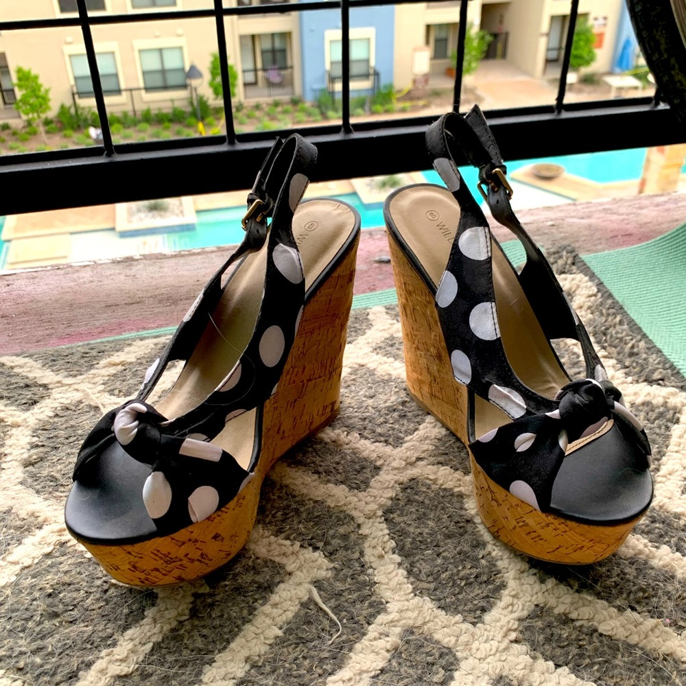 Polka dot wedges